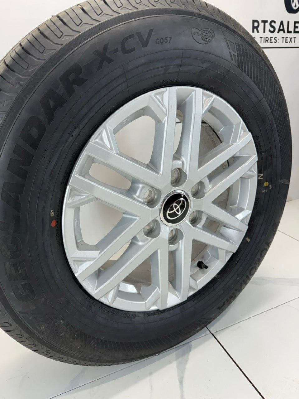 265/70/18 tires 18x7.5 Rims 6x139.7 Toyota Tundra Tacoma