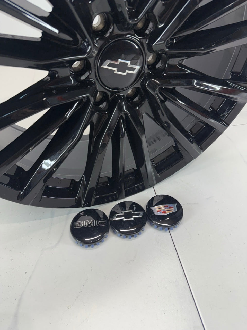 22x9 Replika GM Rims 6x139.7 Escalade