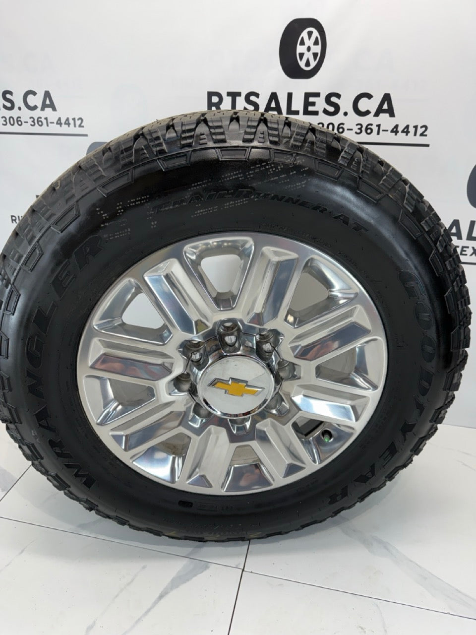 275/65/20 Tires GMC CHEVY High Country Rims 8x180. 2500 3500 TAKEOFFS