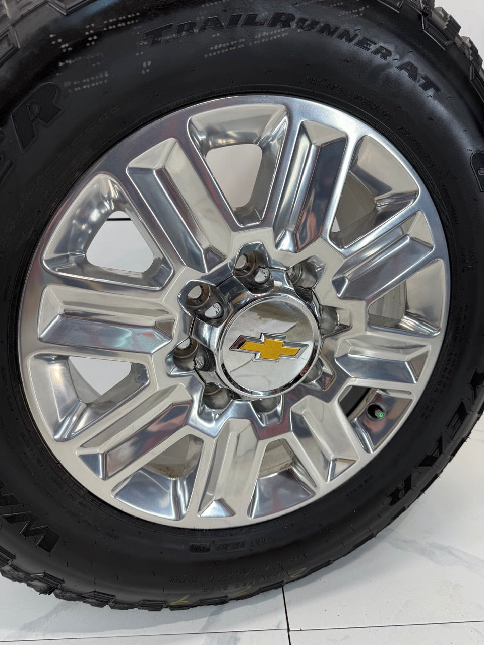 275/65/20 Tires GMC CHEVY High Country Rims 8x180. 2500 3500 TAKEOFFS