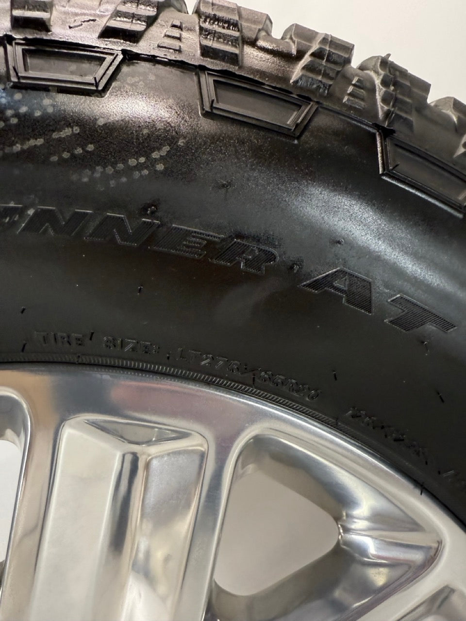 275/65/20 Tires GMC CHEVY High Country Rims 8x180. 2500 3500 TAKEOFFS