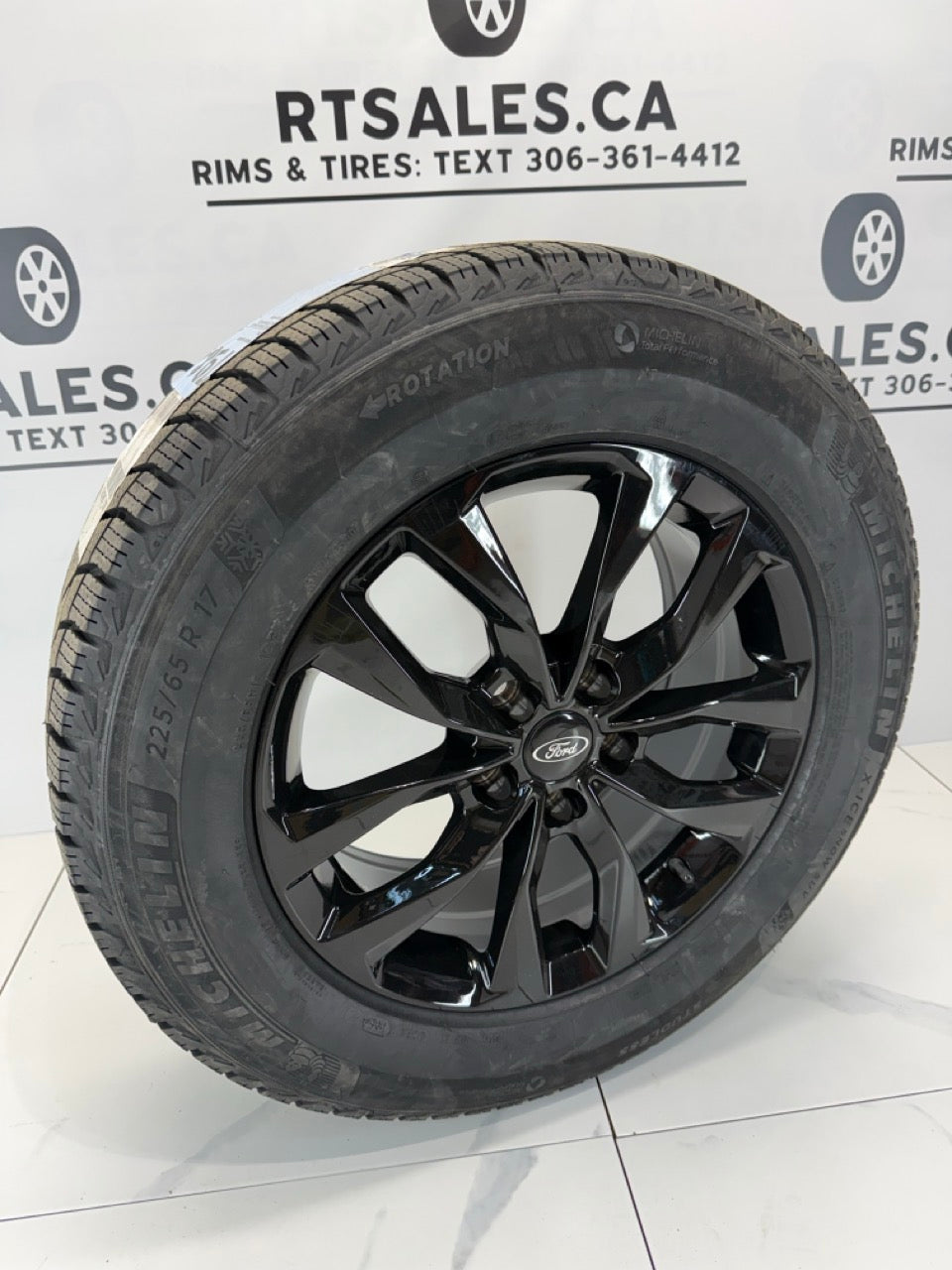 225/65/17 Michelin Winter tires Rims 5x108