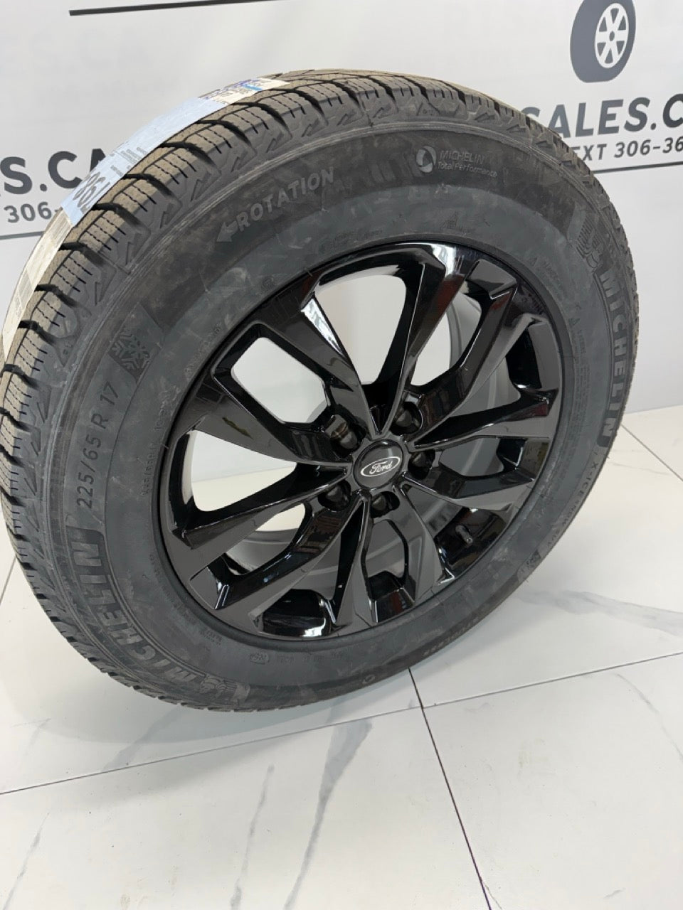 225/65/17 Michelin Winter tires Rims 5x108