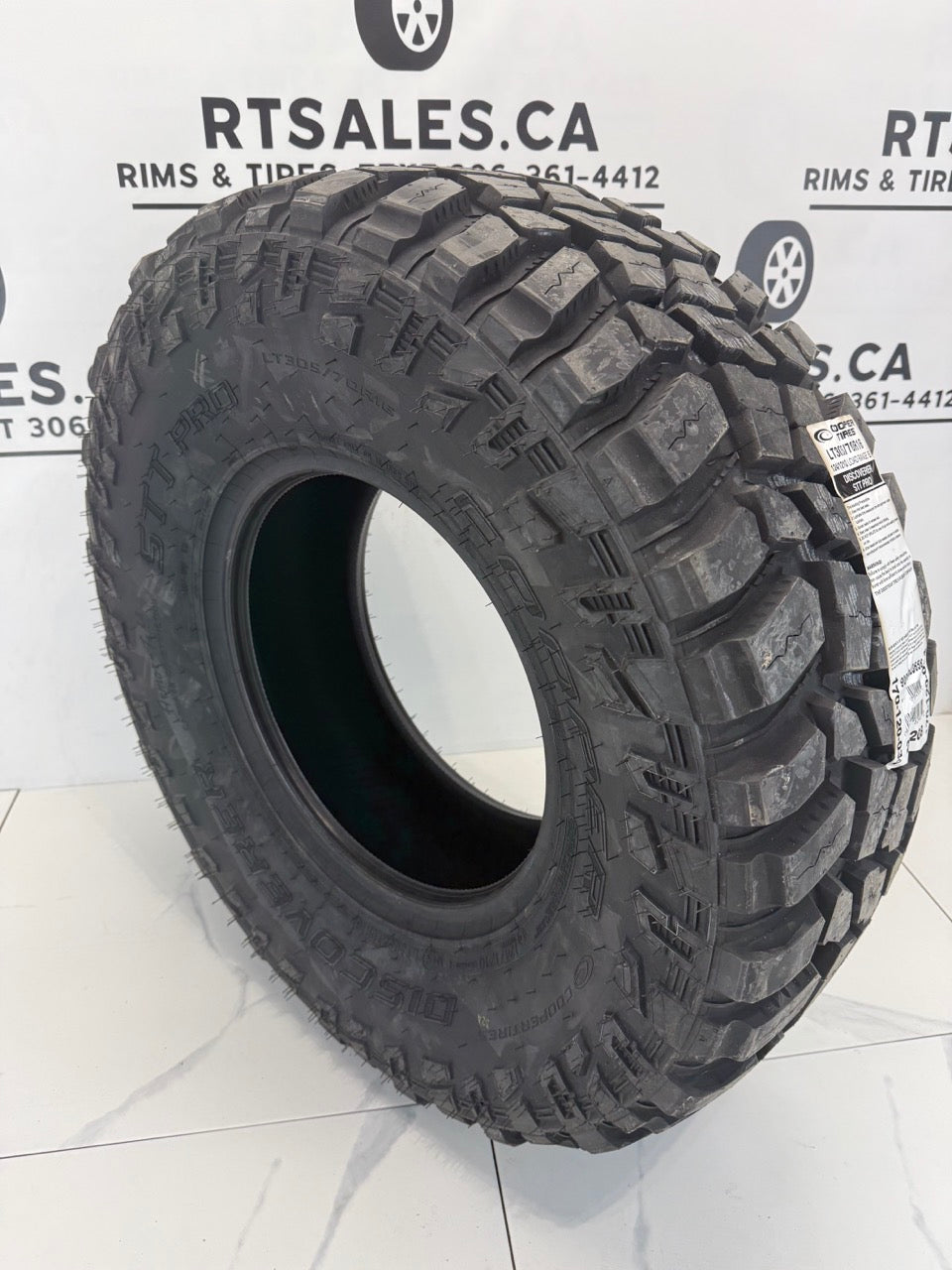 LT 31x10.5x15 Cooper Discoverer STT PRO C All Season