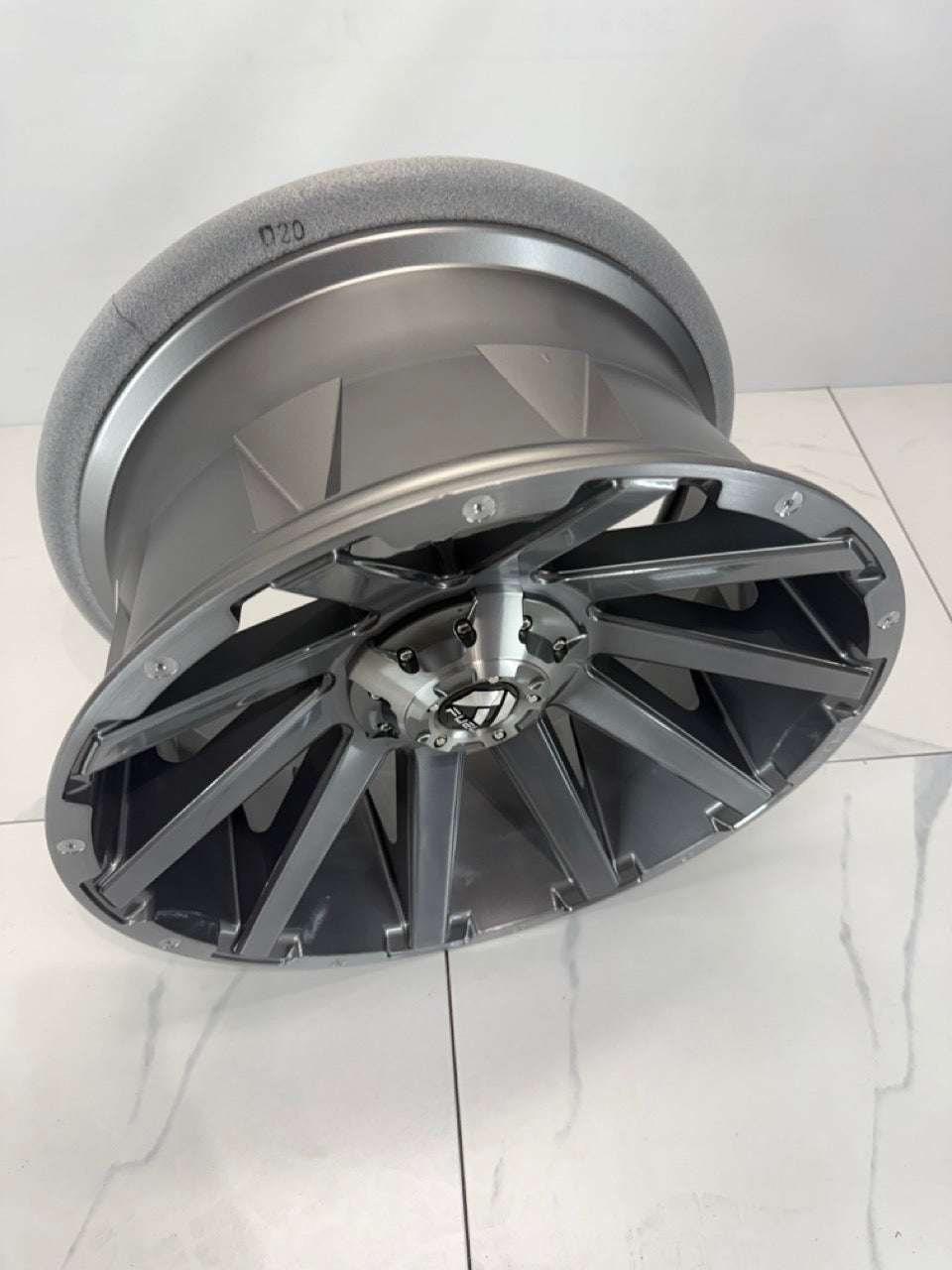 20x10 Fuel Contra Rims 8x165