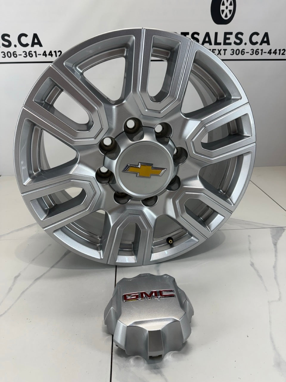 20x8.5 GMC OR Chevy CAPS 2500/3500 OEM Rims 8x180 (Takeoffs)