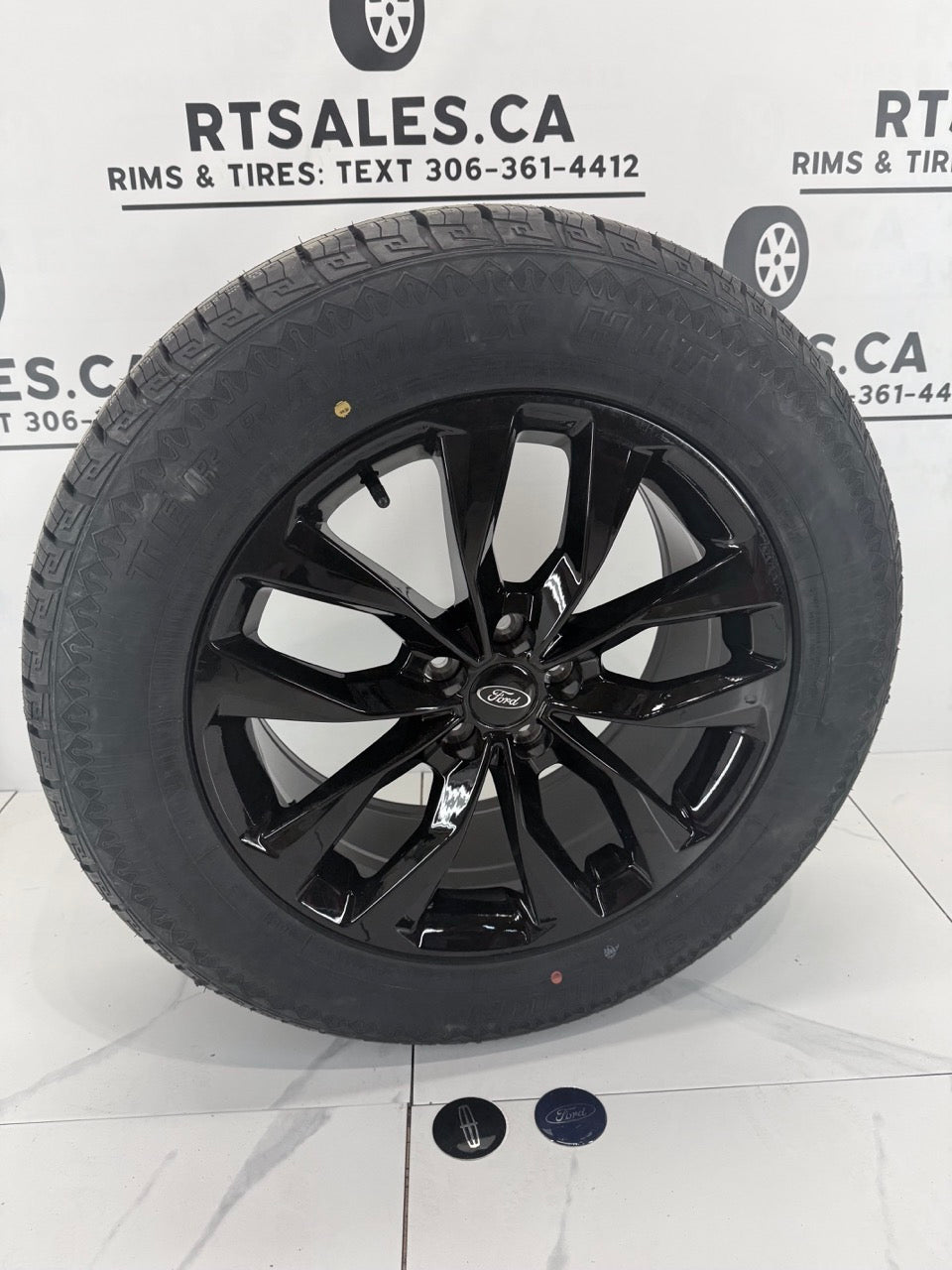 245/60/18 All season TIRES rims 5x108