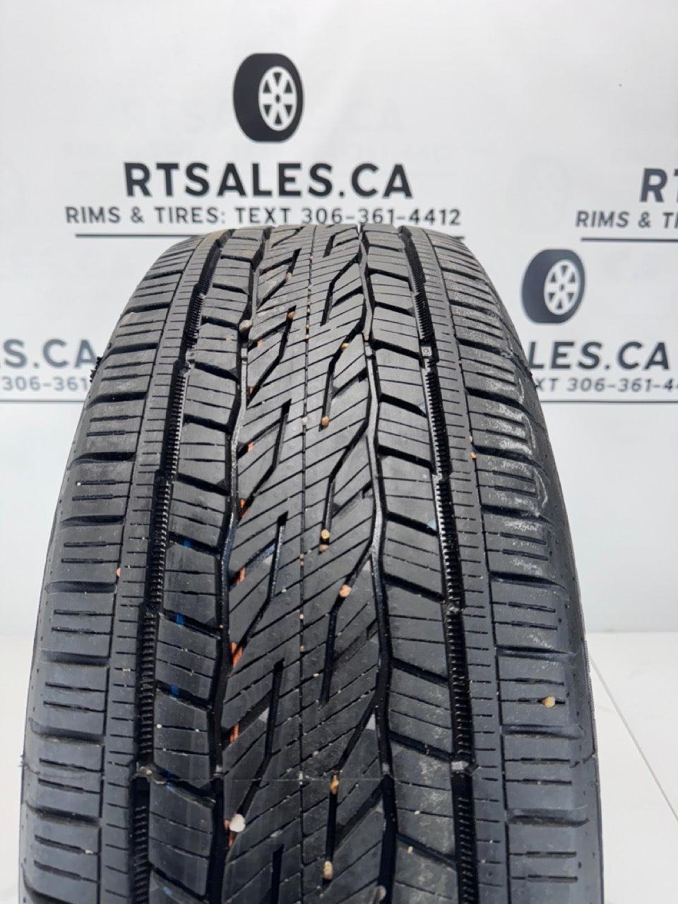 275/60/20 Continental tires GMC Chevy 1500 20 inch rims (Takeoffs)