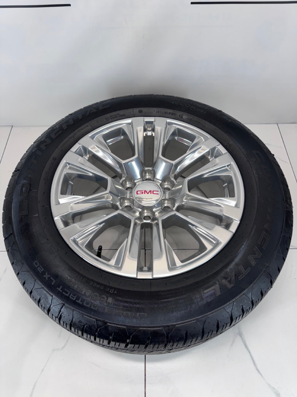 275/60/20 Continental tires GMC Chevy 1500 20 inch rims (Takeoffs)