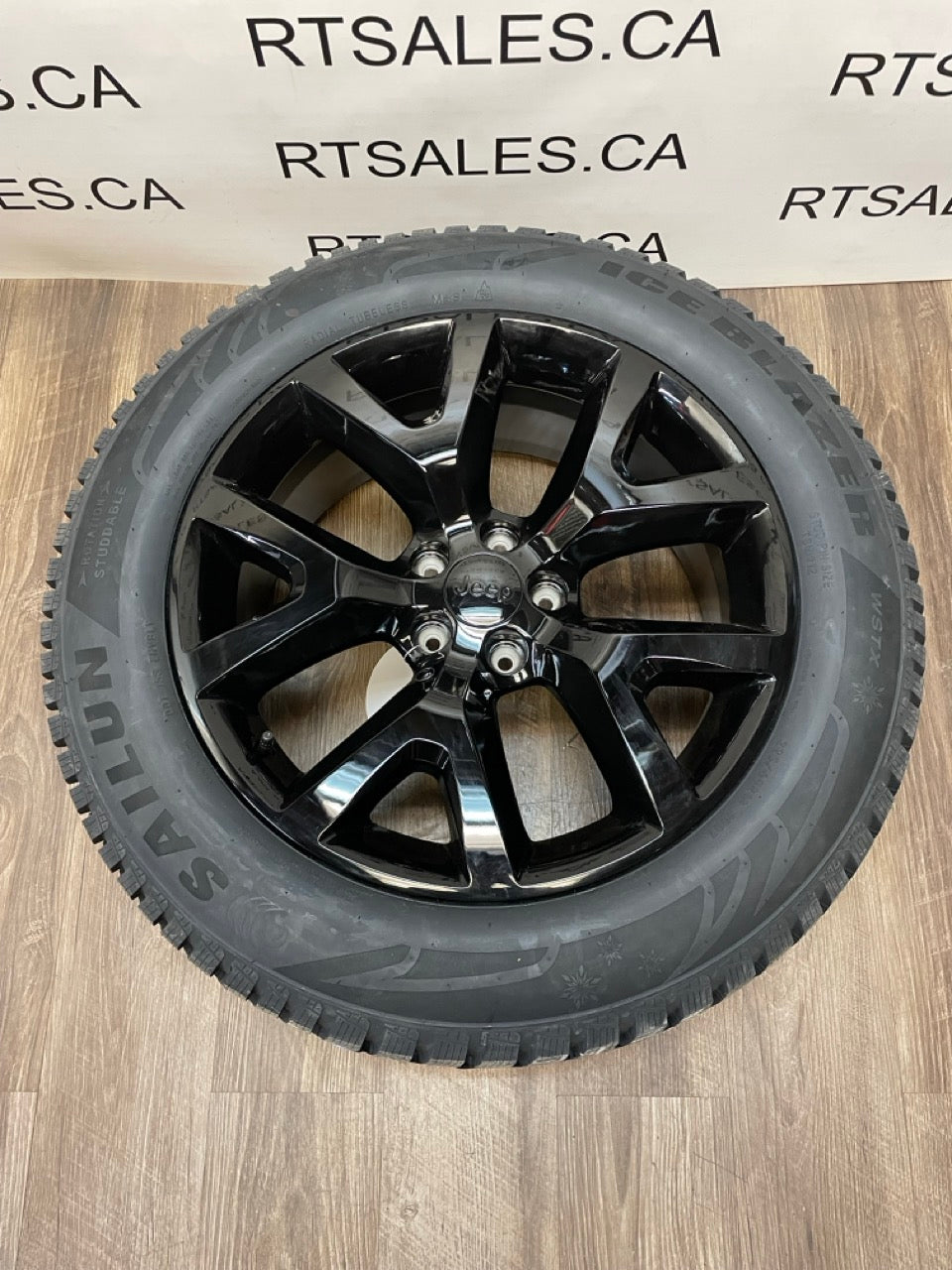 225/60/18 WINTER tires Rims 5x110 Jeep Cherokee