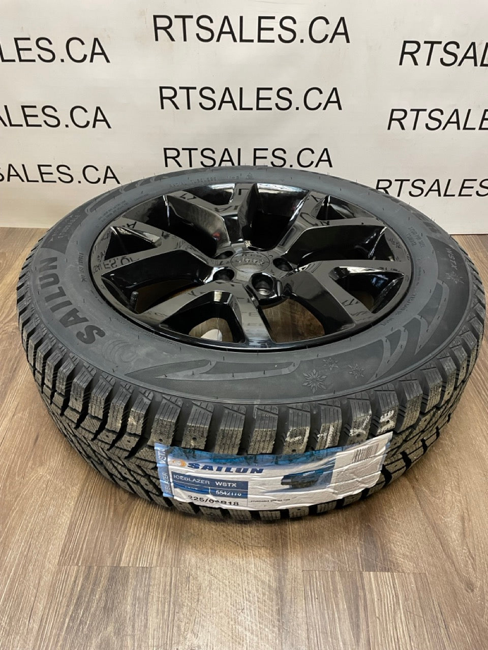 225/60/18 WINTER tires Rims 5x110 Jeep Cherokee