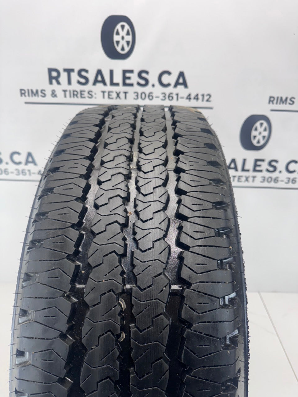 LT 285/60/20 Firestone tires Dodge Ram 2500 3500 rims / 8x165 (Used)