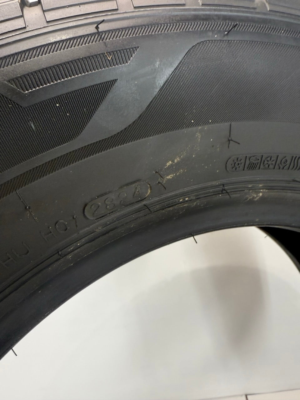 LT 205/75/16 Hankook DYNAPRO HT E All Season Tires (Takeoffs)