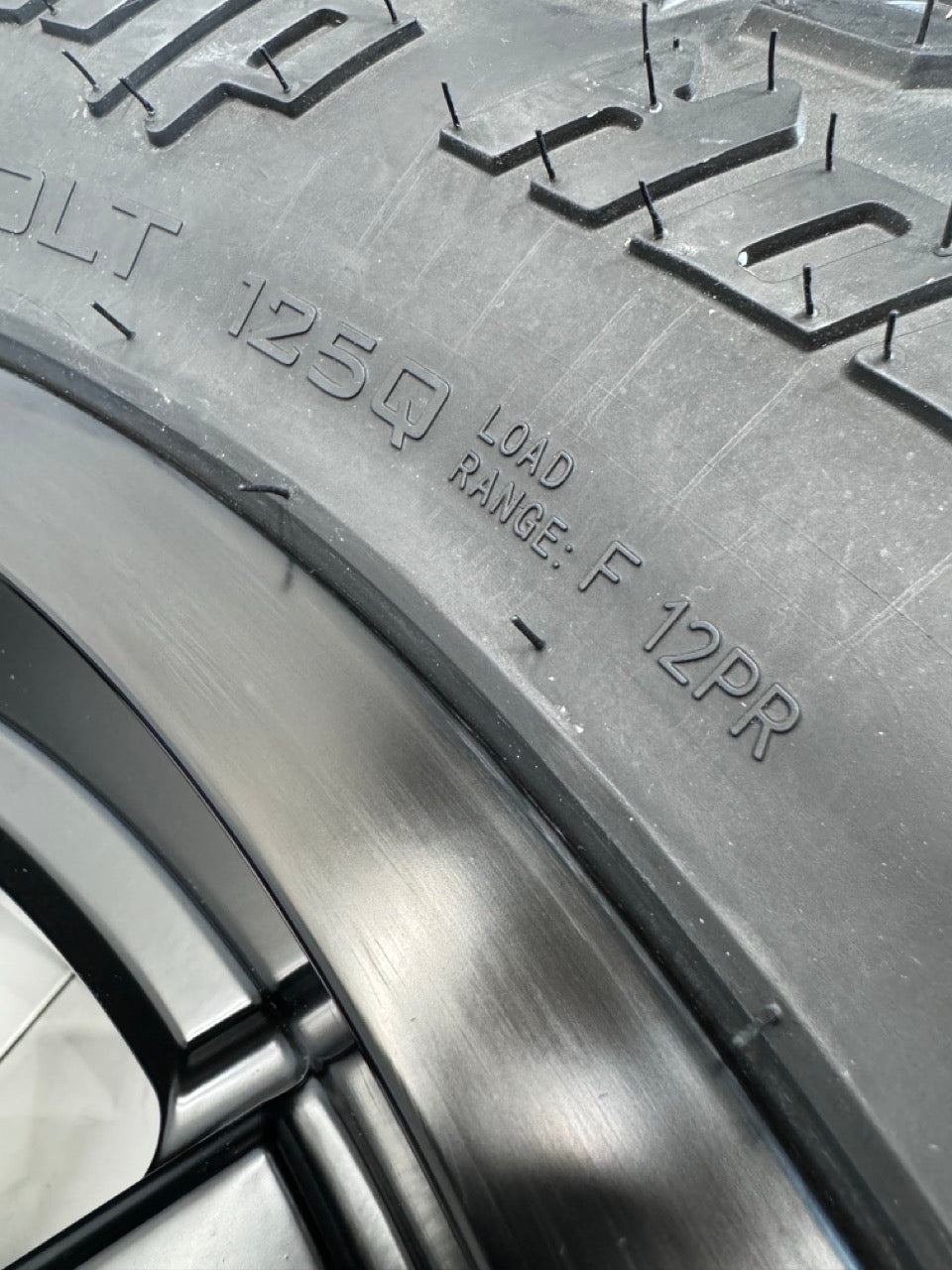 35x12.5x20 M/T tires & rims 8x170 Ford F-350 SuperDuty
