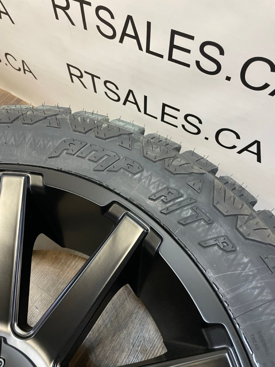275/55/20 AMP ALL Season tires Fuel 6x135/139 GM RAM FORD