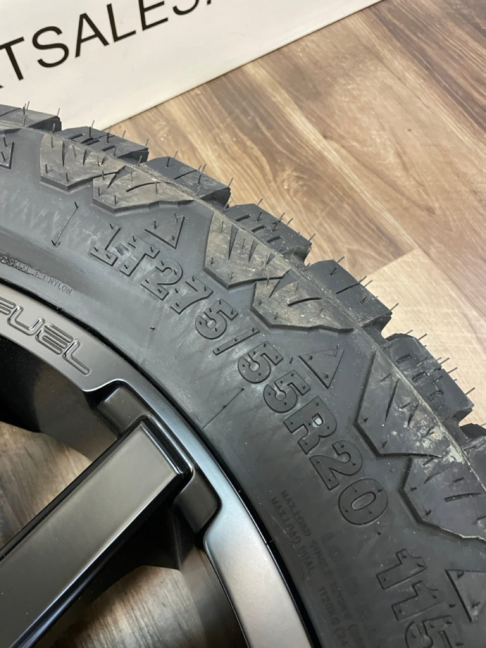 275/55/20 AMP ALL Season tires Fuel 6x135/139 GM RAM FORD