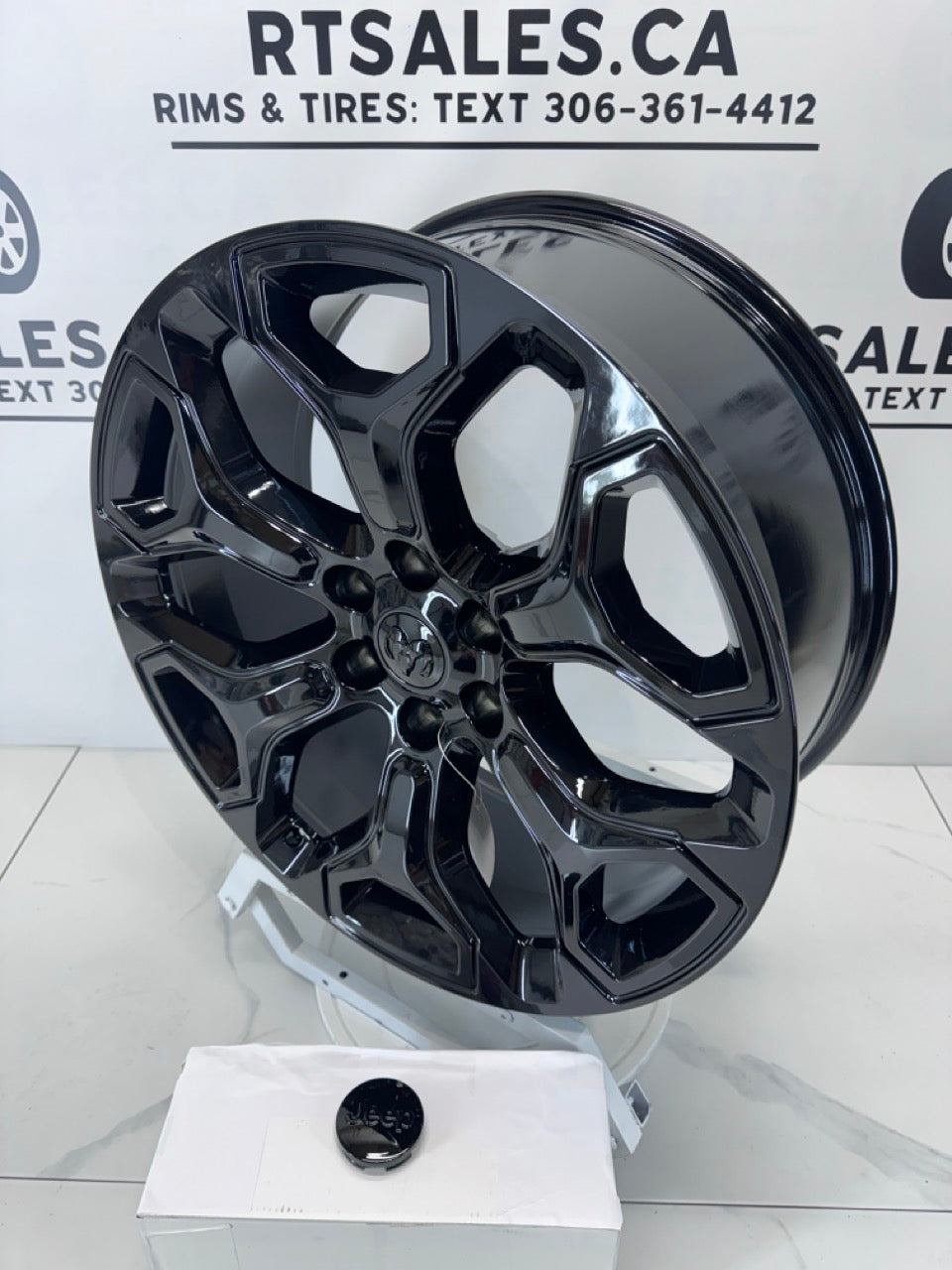 22x9 Replika Ram 1500 Limited Rims 6x139.7 & Jeep Wagoneer