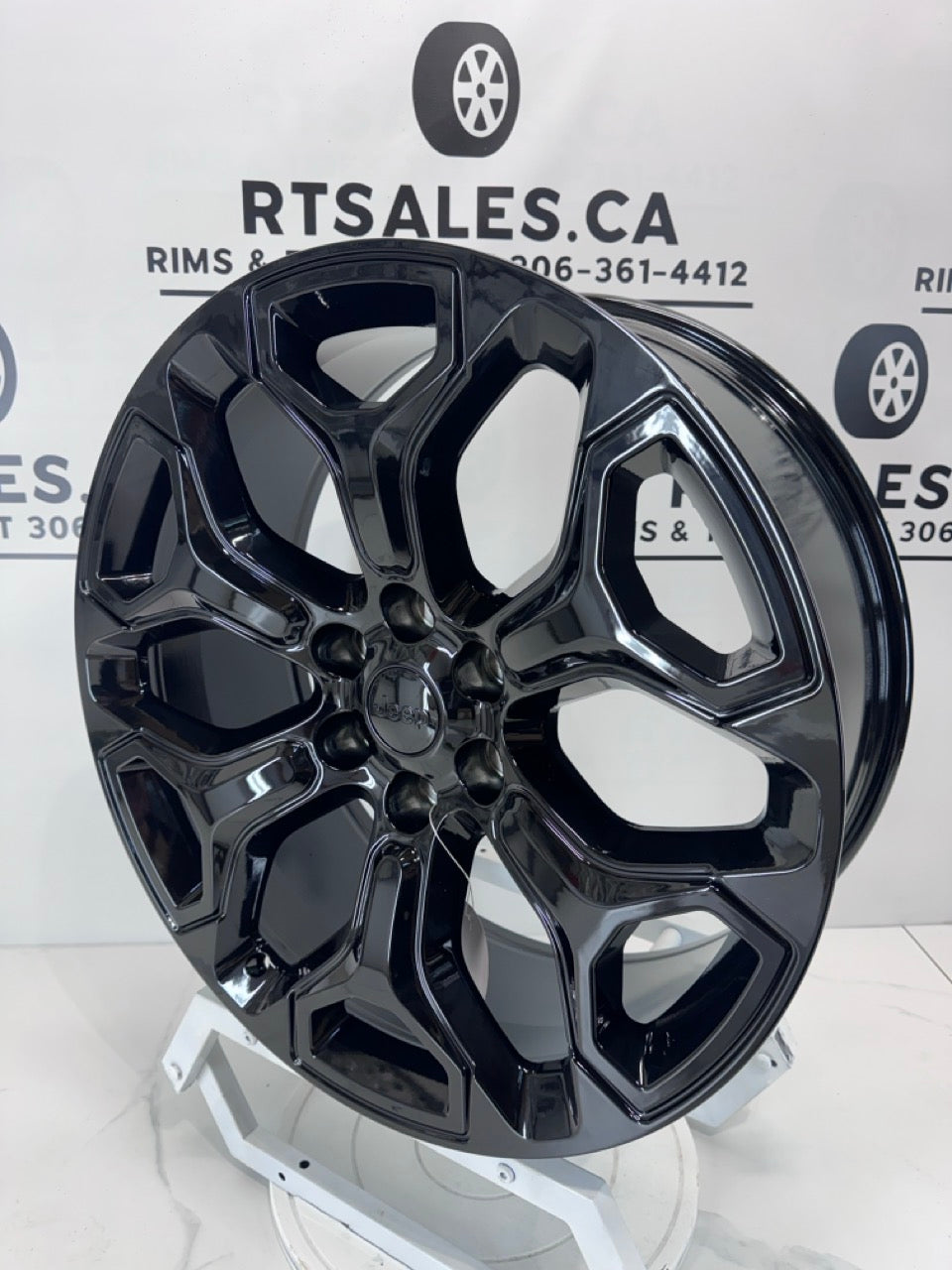 22x9 Replika Ram 1500 Limited Rims 6x139.7 & Jeep Wagoneer