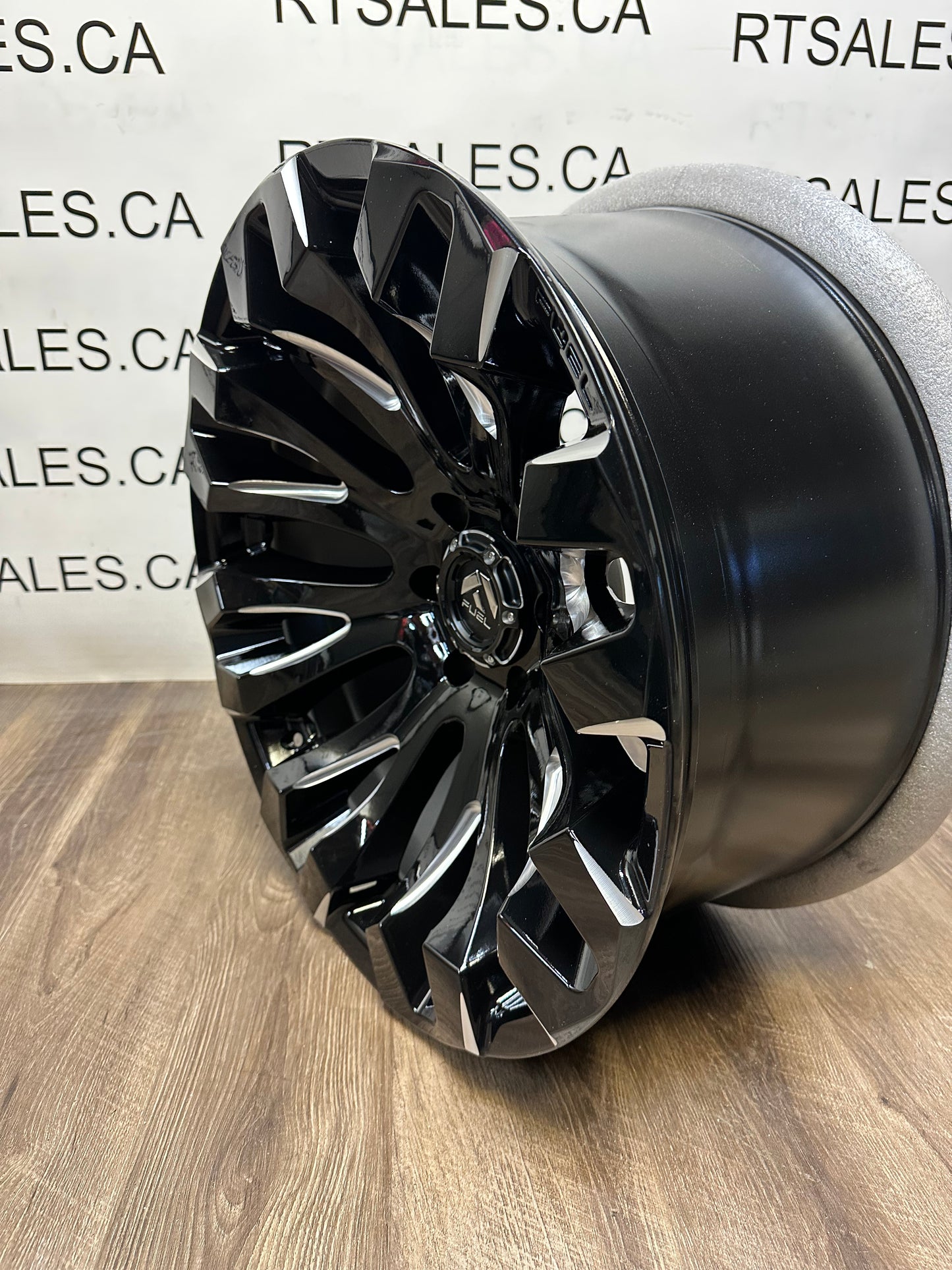 20x10 Fuel Quake Rims 6x135 Ford F-150 Expedition