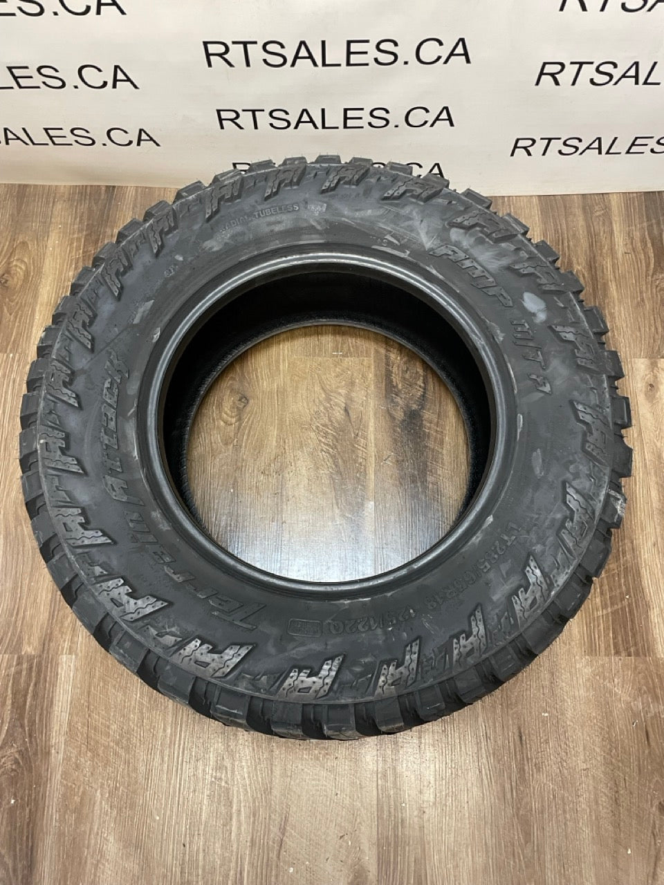 LT 285/65/18 Amp MT 10 ply (Set of Four) Mud tires