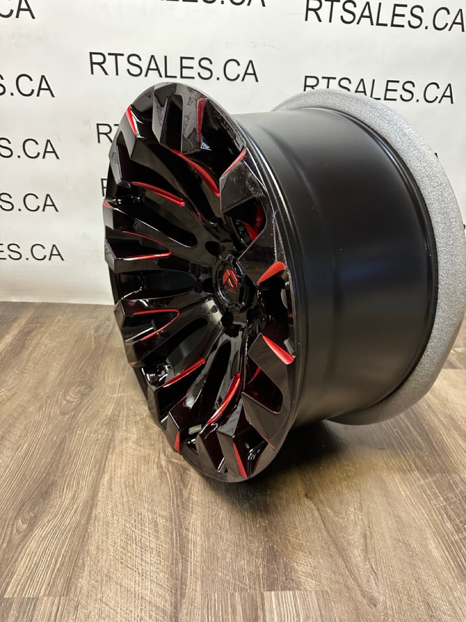 20x10 Fuel Quake Rims 6x135 Ford F-150