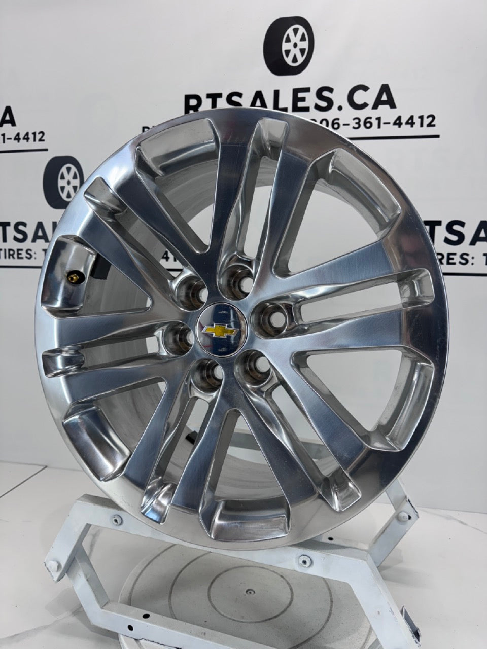 18x8.5 GM GMC CHEVY FACTORY OEM Rims 6x120