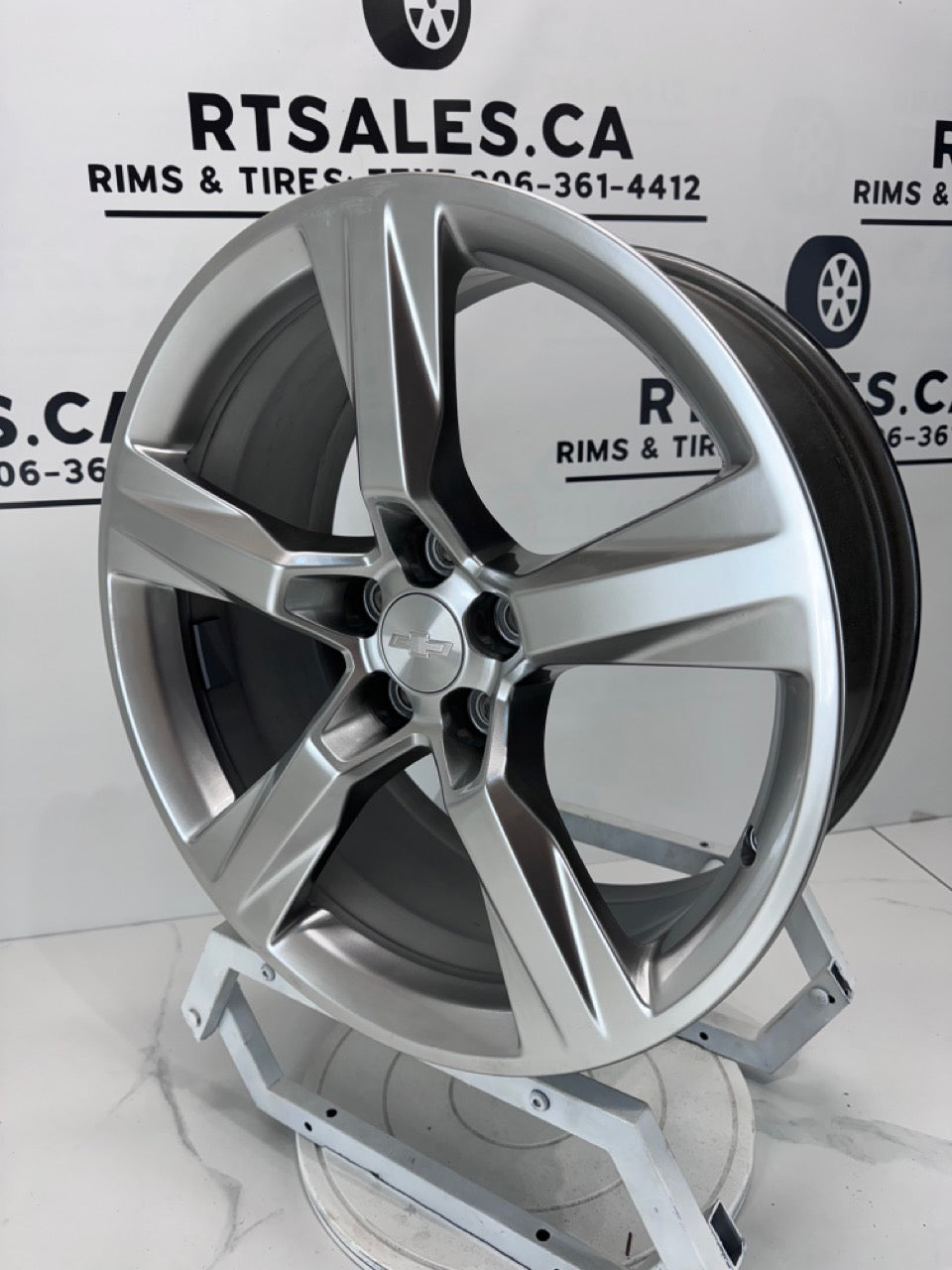 20x9.5/8.5 Staggered Chevy Camaro OEM Rims 5x120