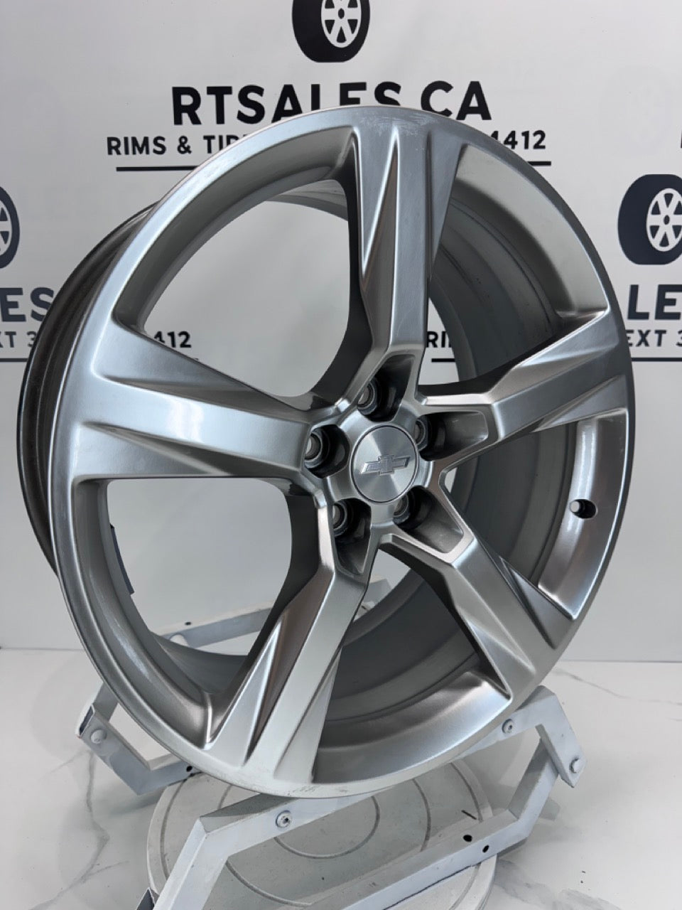 20x9.5/8.5 Staggered Chevy Camaro OEM Rims 5x120