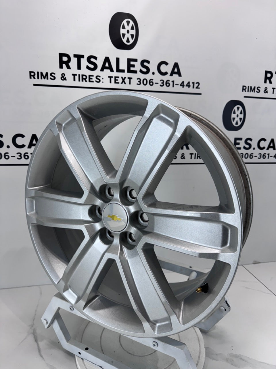 265/50/20 Pirelli Scorpion A/S (Takeoffs)