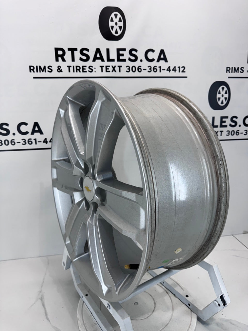 265/50/20 Pirelli Scorpion A/S (Takeoffs)