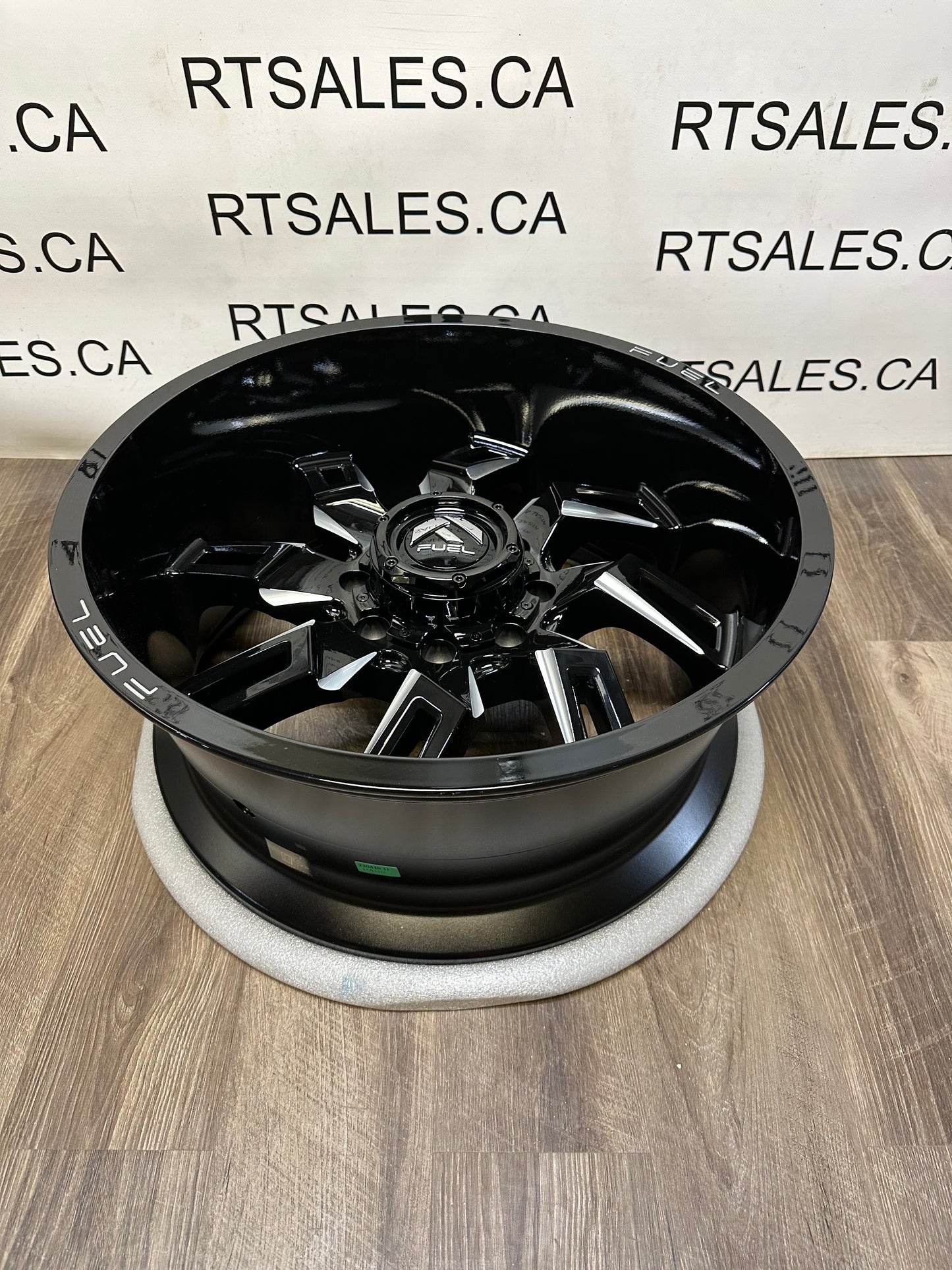 22x10 Fuel Lockdown Rims 8x165 Dodge Ram GMC Chevy 2500 3500