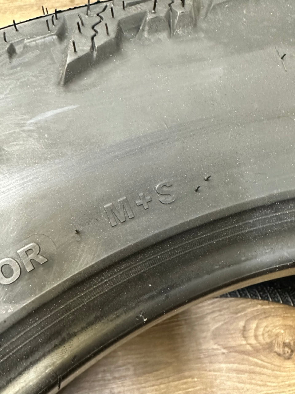 LT 33x12.5x22 Amp TERRAIN ATTACK M/T E All Season Tires