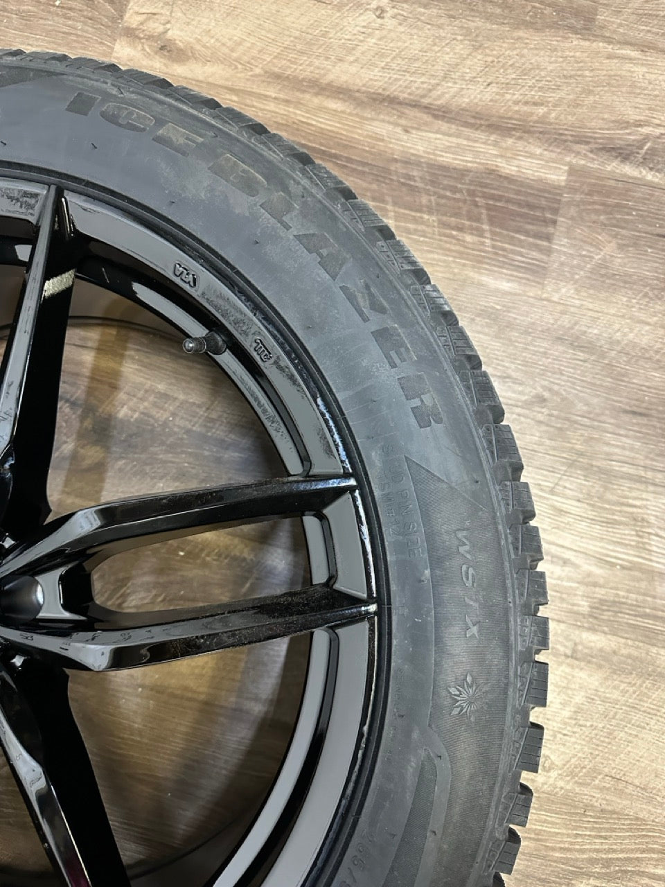 255/50/20 WINTER TIRES rims 5x112 Audi Q6 Q7 Q8 Volkswagen altas Toureg