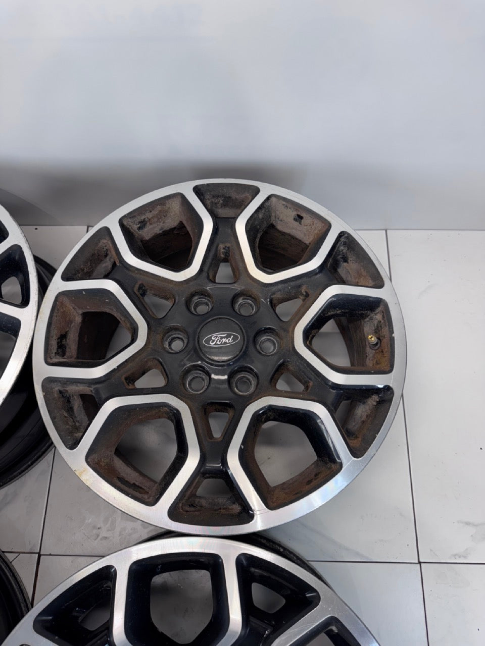 18x8.5 F150 Factory Rims 6x135 (Used)