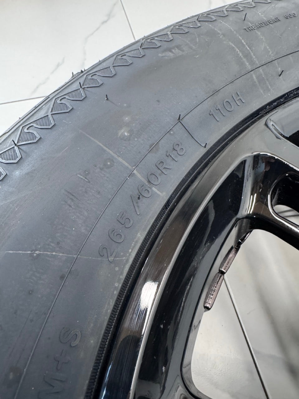 265/60/18 Sailun All season tires rims Jeep Grand Cherokee Dodge Durango