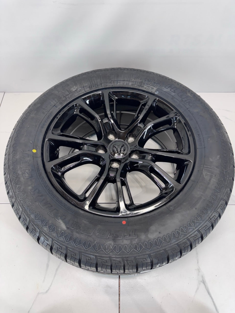 265/60/18 Sailun All season tires rims Jeep Grand Cherokee Dodge Durango
