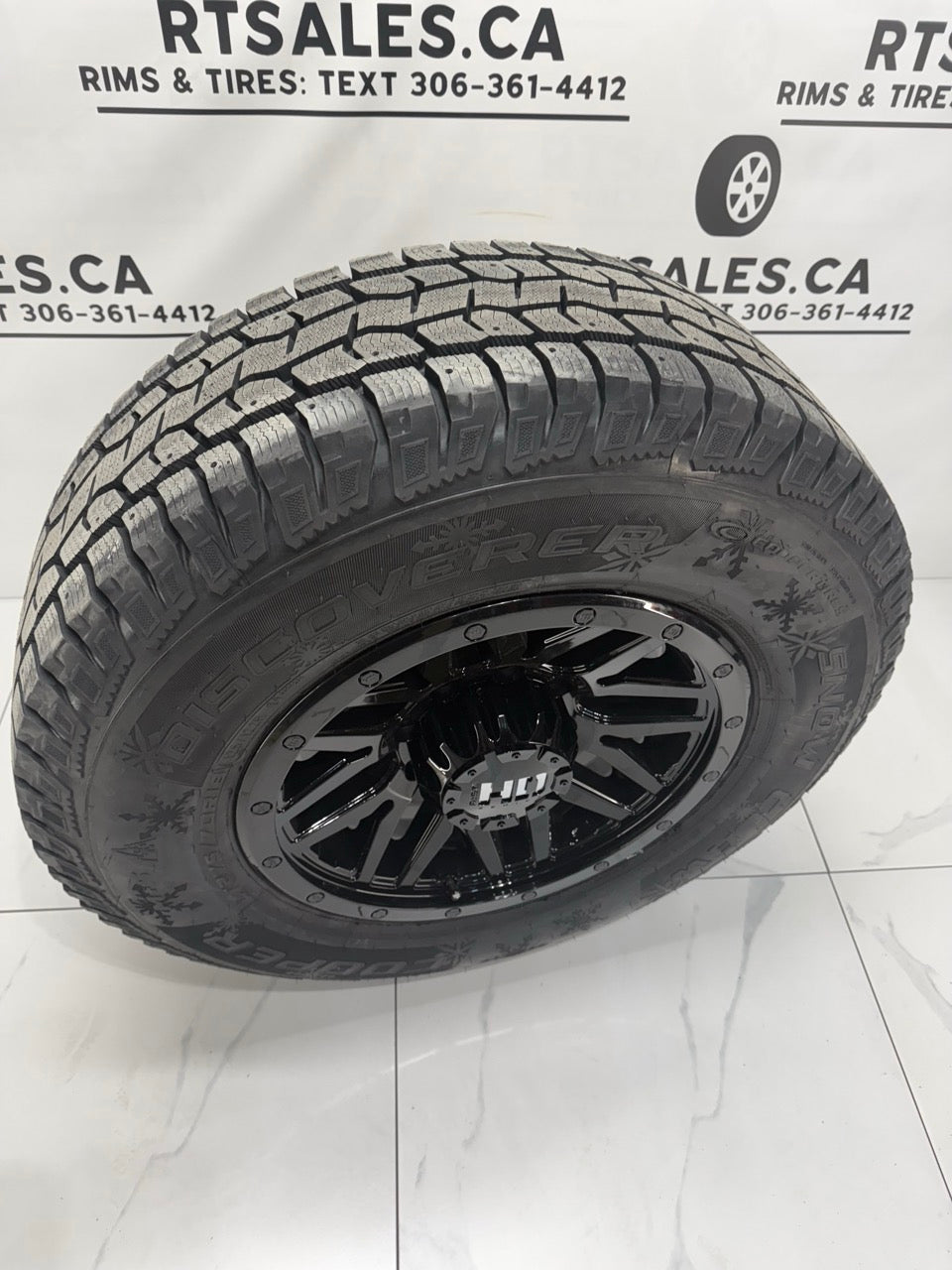 275/70/18 Cooper Snow Claw Winter Tires 18" Fast HD Rims 8x165