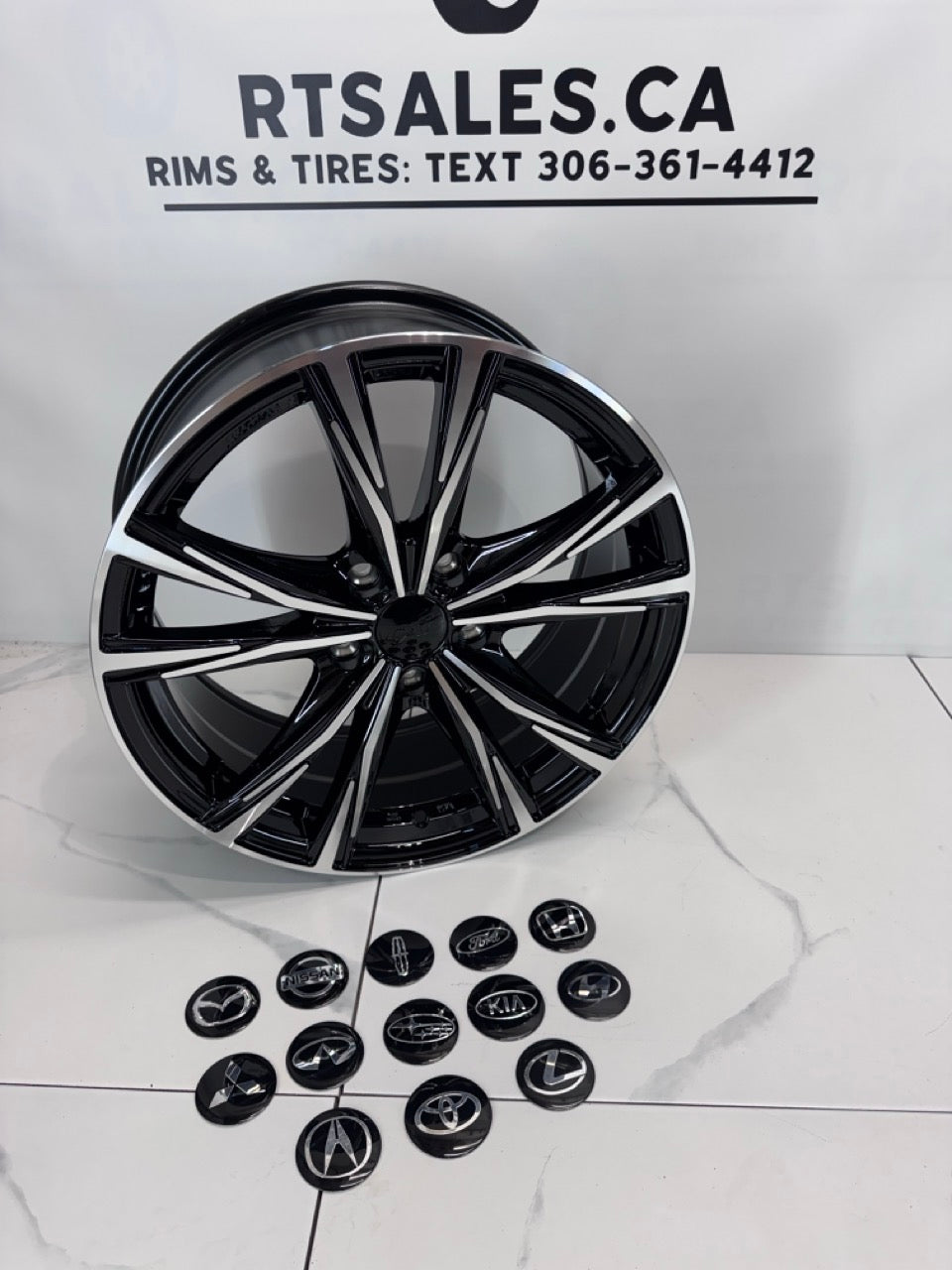 17x7 Dai Rims 5x114.3 Gloss Black - Machined face