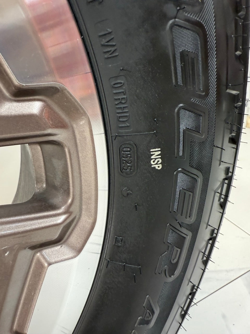 275/65/20 Bridgestone Tires on 20" F350 Ford Rims 8x170 (Takeoffs)