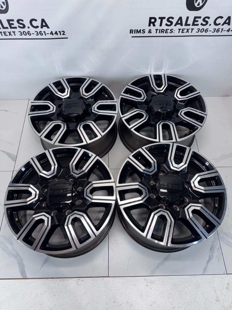 20x8.5 GMC Denali 2500/3500 Rims 8x180 (Used)