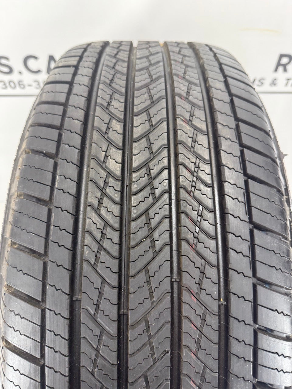 265/65/18 Michelin Tires 18x8.5 Rims 6x139 Chevy GMC 1500 (Takeoffs)