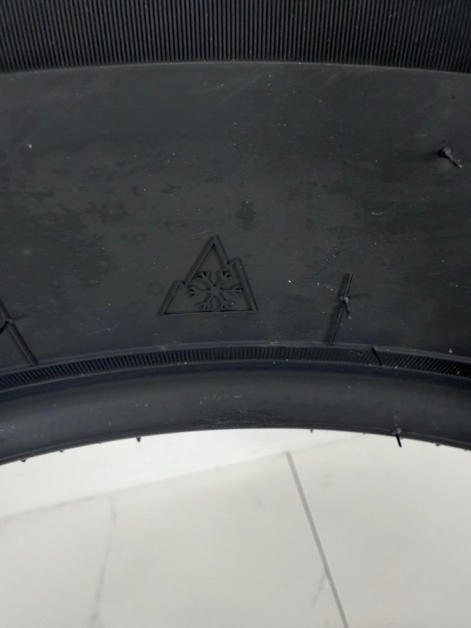 225/40/18 Mazzini All Weather Tires