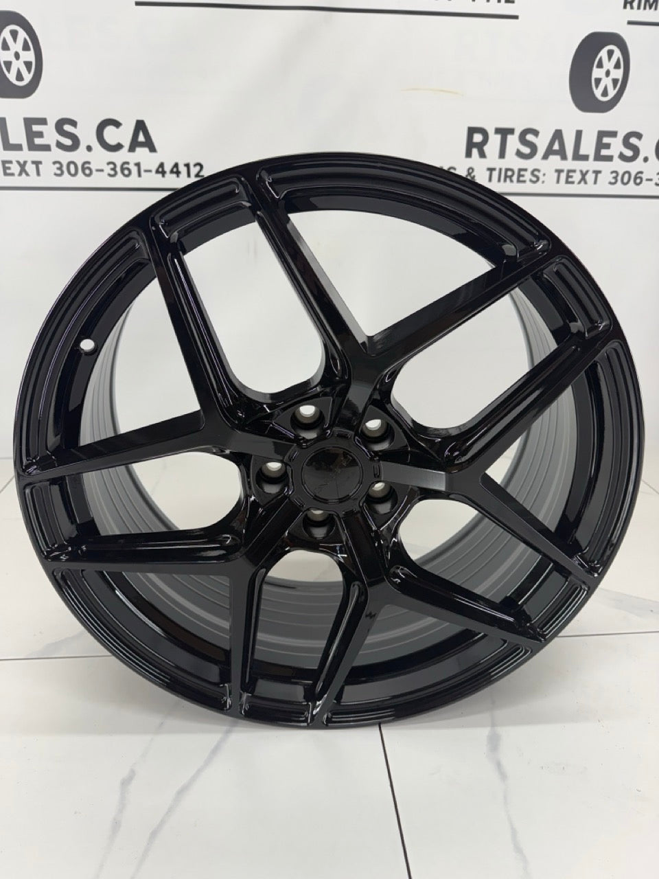 20X8.5 RUF552 Rims 5x114.3 Gloss Black