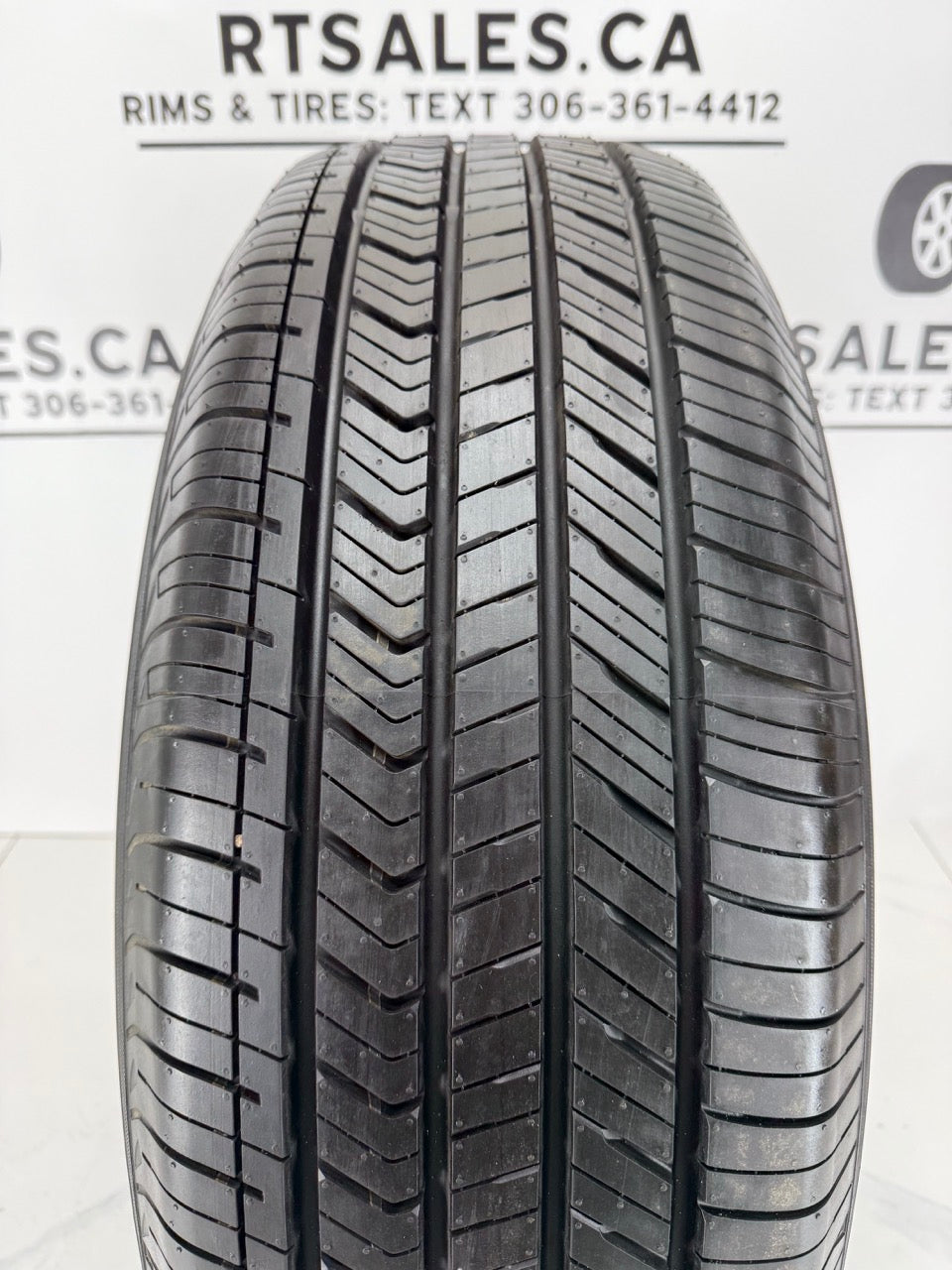 265/70/18 Yokohama Geolandar All Season Tires (Takeoffs)