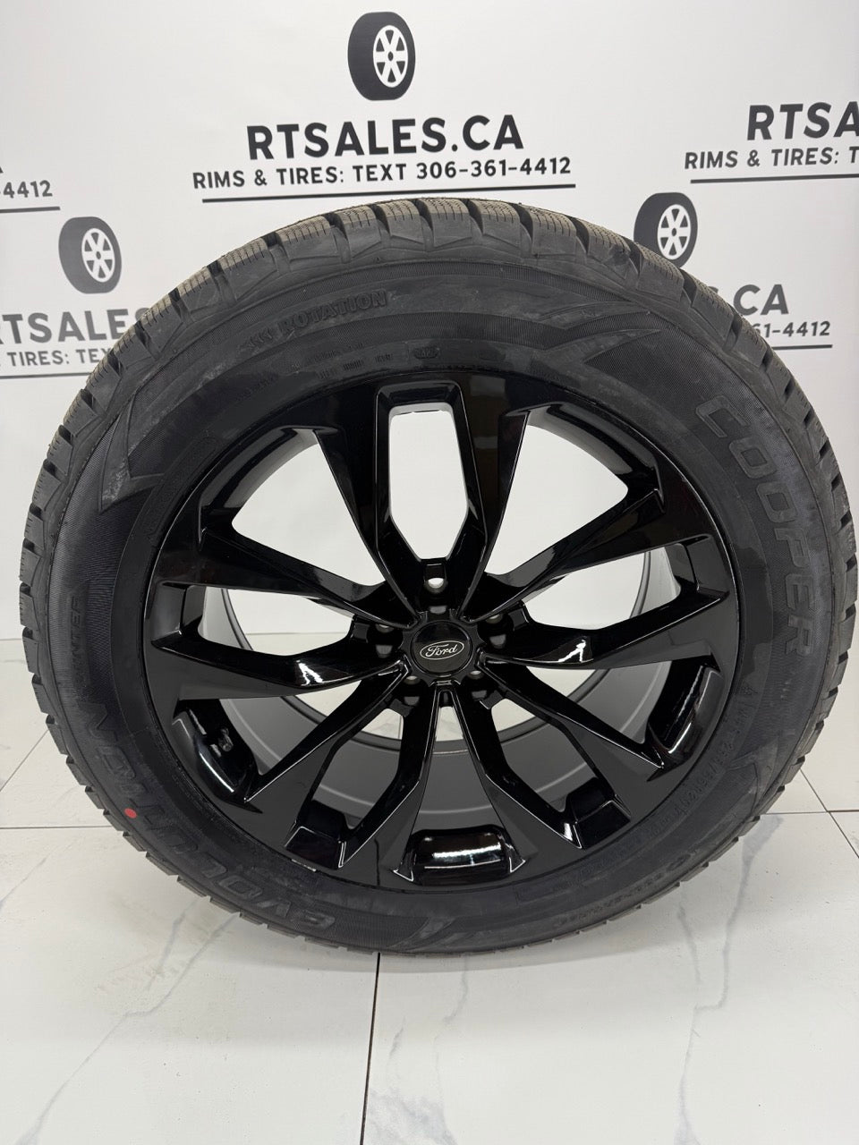 255/55/20 Cooper Winter tires 20" Rims 5x114.3 - Ford Explorer