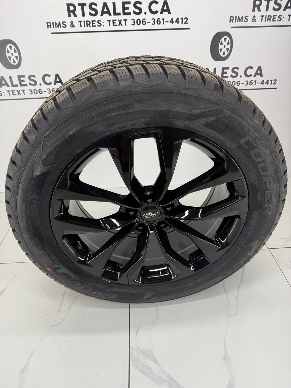 255/55/20 Cooper Winter tires 20" Rims 5x114.3 - Ford Explorer