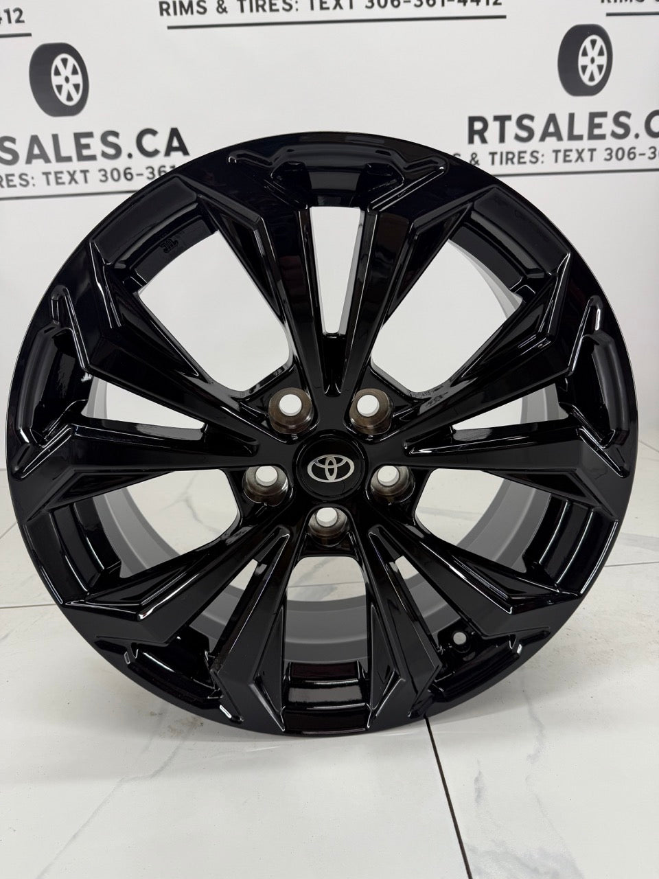 18x7 R338 Rims 5x114.3 Toyota / Lexus