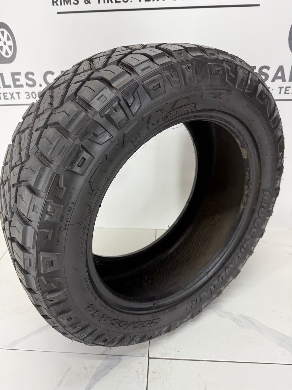 255/55/18 Nitto RIDGE GRAPPLER XL All season (takeoffs)