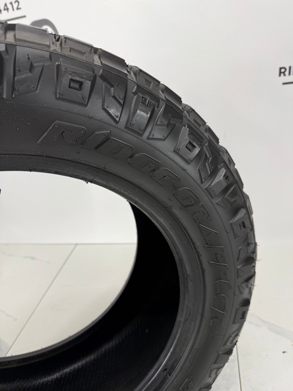 255/55/18 Nitto RIDGE GRAPPLER XL All season (takeoffs)