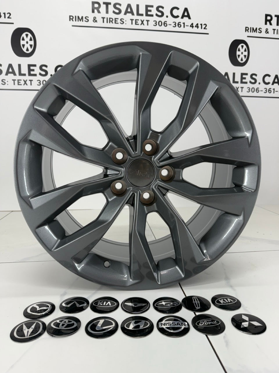 18x8 Gunmetal RT Rims 5x114.3